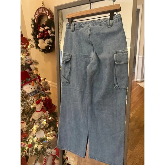 Women's PRETTYLITTLETHING Cargo Light Blue Wash Jeans, Size Petite 6, Wide Leg - Picture 5 of 6